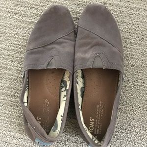 Toms classic gray canvas